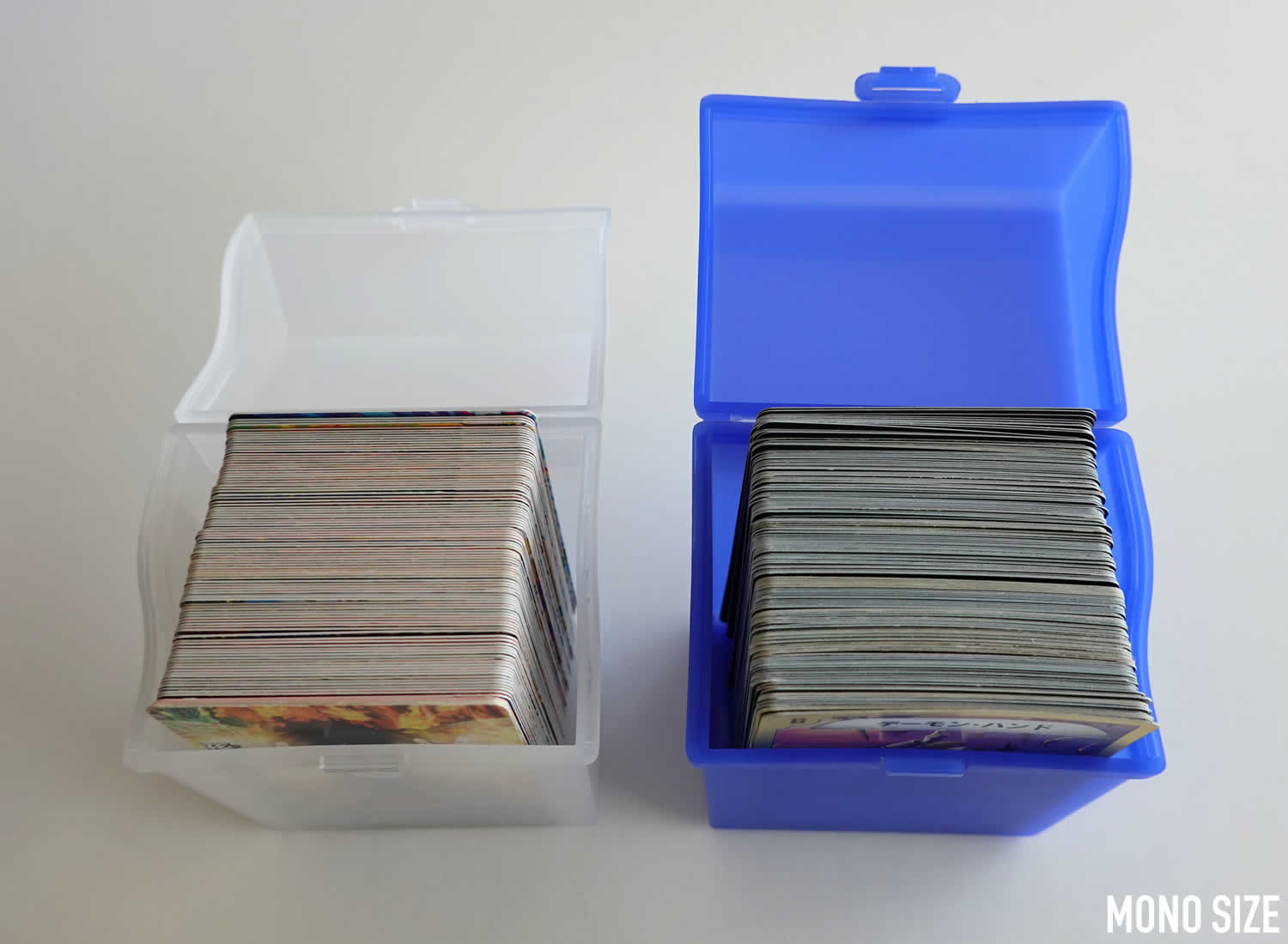 100均セリアで売られていカードゲームボックスLの収納グッズ商品画像