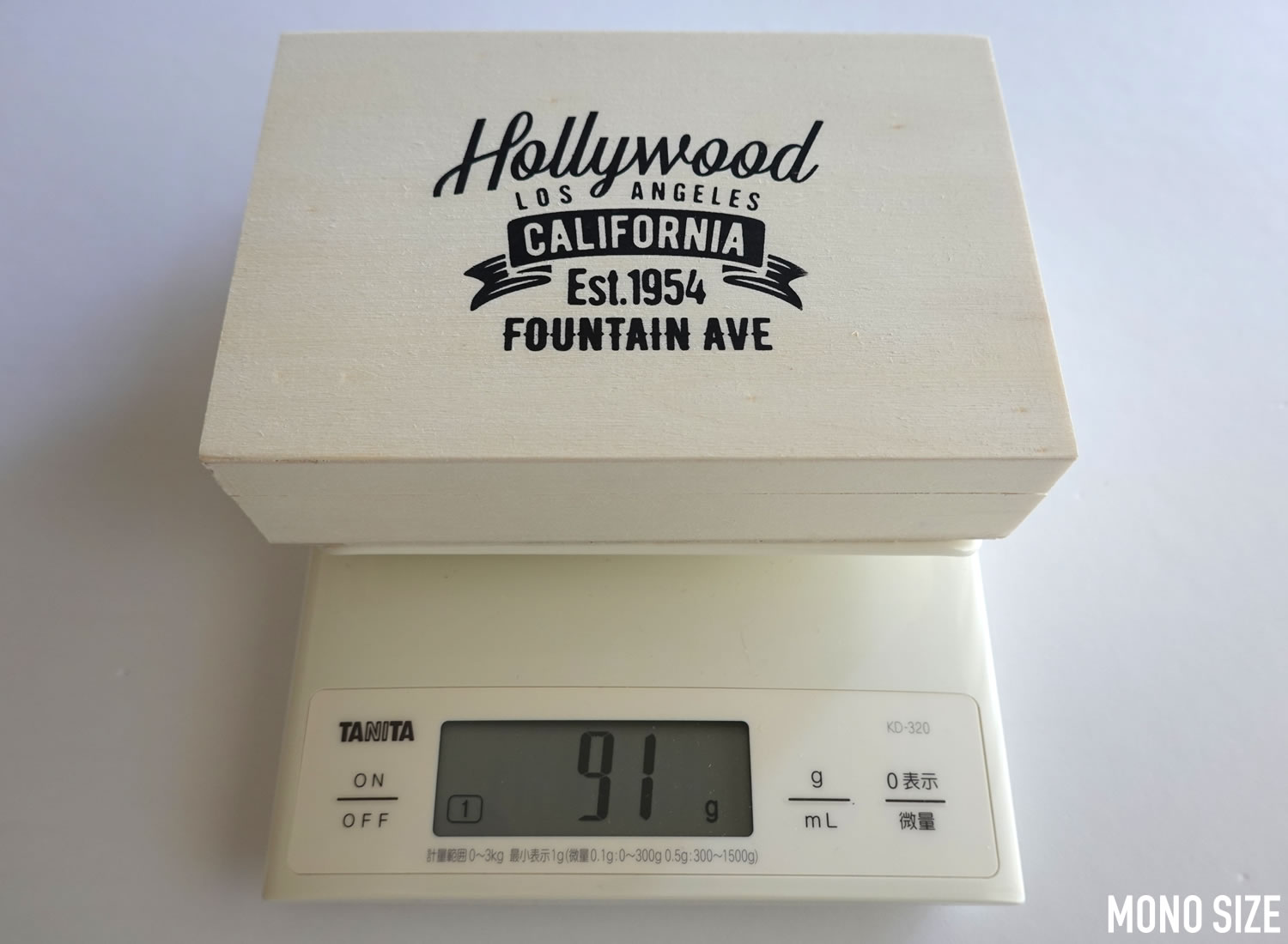 100均ダイソーで売られていた木製ふた付きBOX カリフォルニアの収納グッズ商品画像